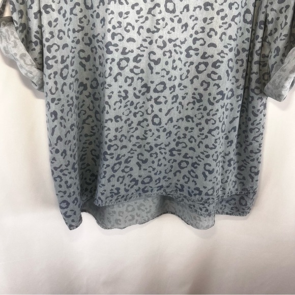 Philosophy Womans Tunic Flowy Roll Tab SIve Blue V Neck Denim Lepord Print XL - Picture 5 of 13